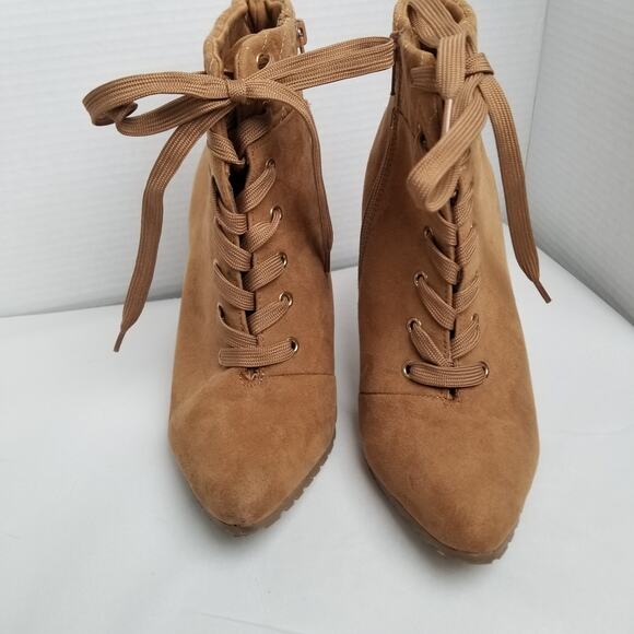 Me Too "Francis" Tan Suede Lace Up Zipper 3 1/2 in Heel Ankle Boot Size 8.5M -PO - Picture 5 of 12